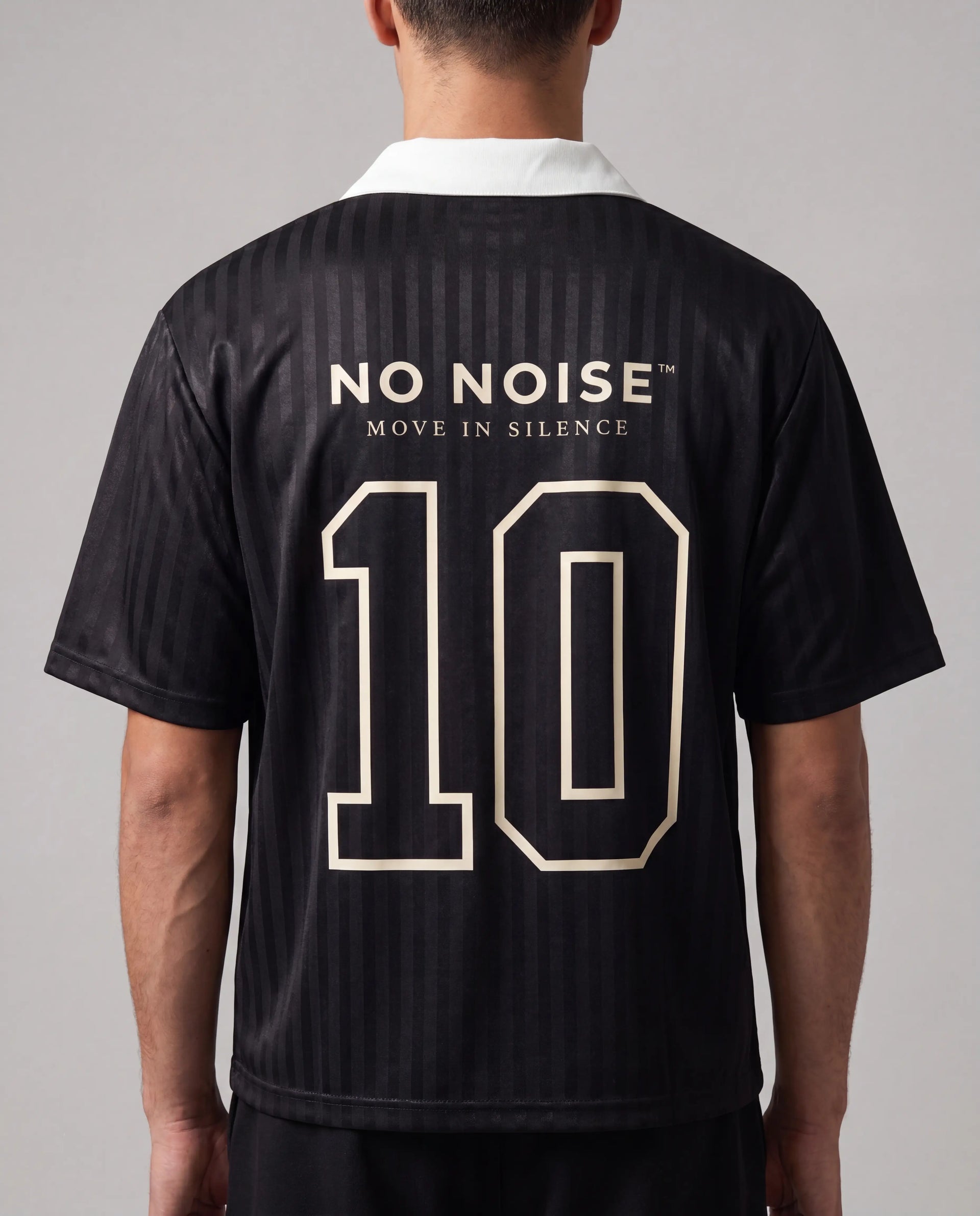 NO NOISE Player Jersey on model, back view