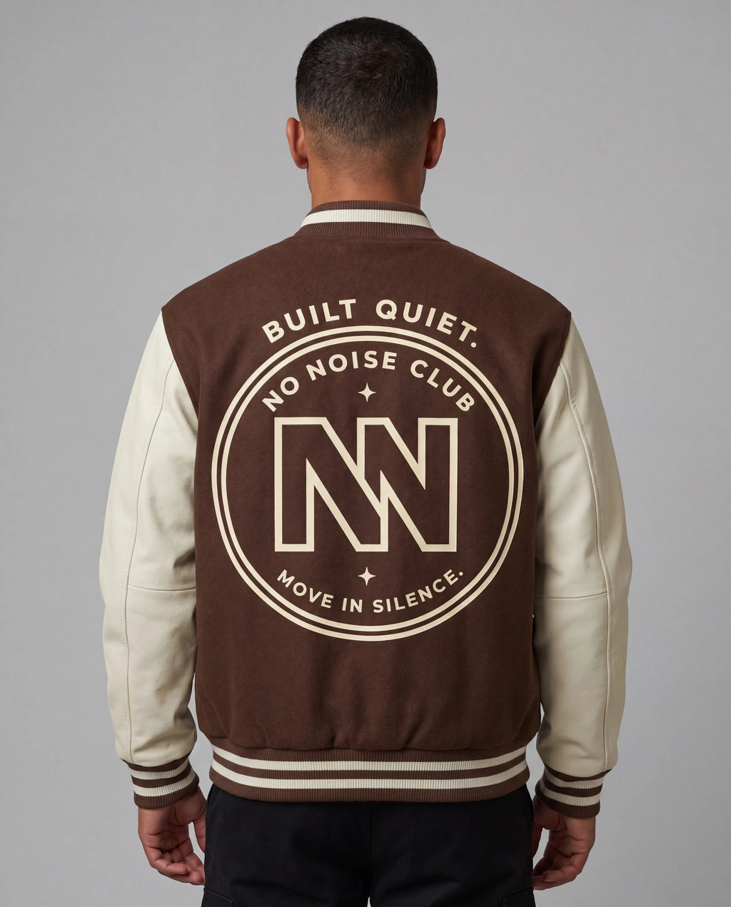 NO NOISE Club Jacket Brown on model, back view