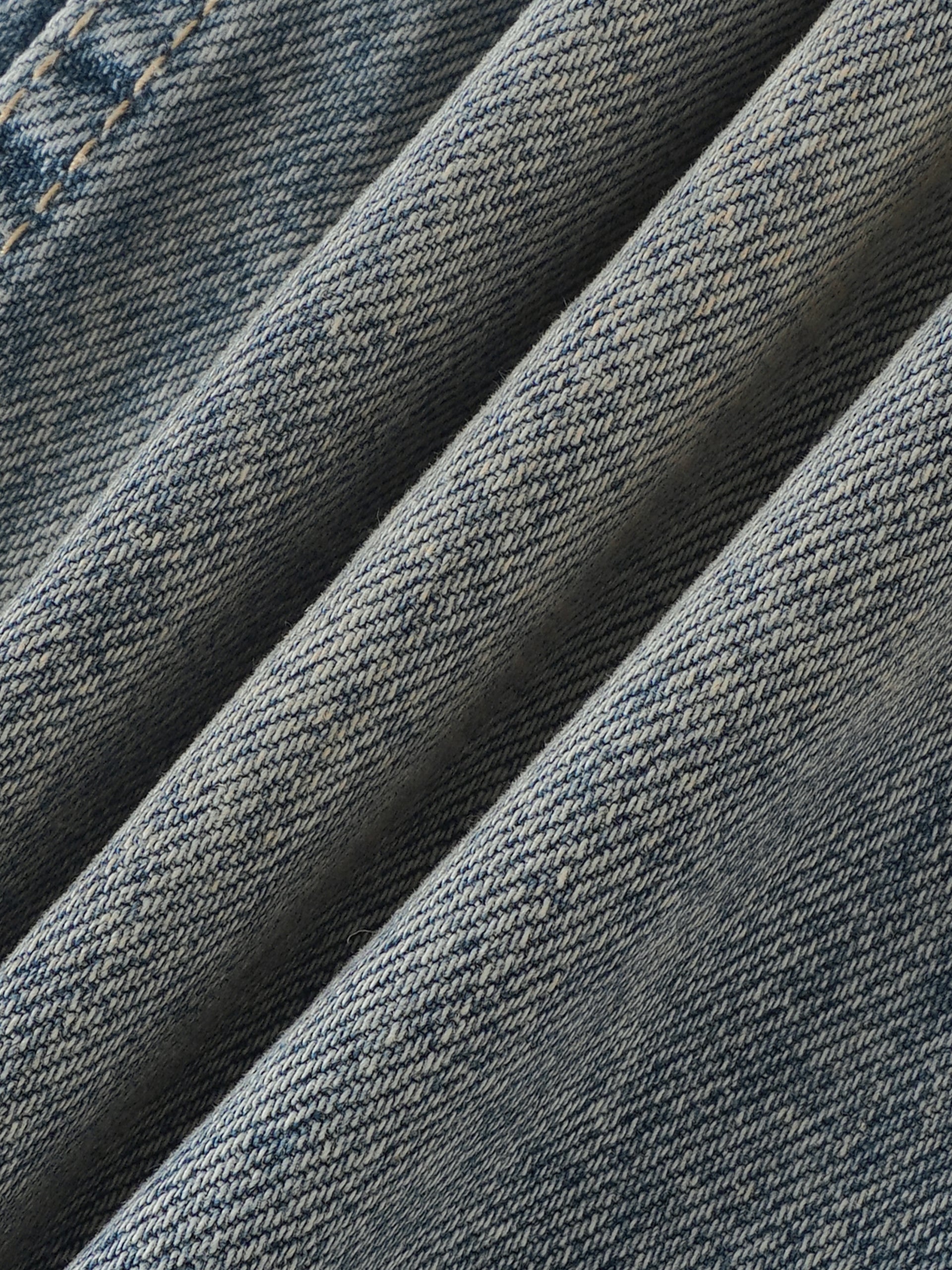 NO NOISE™ MOVE IN SILENCE JEAN — LIGHT WASH